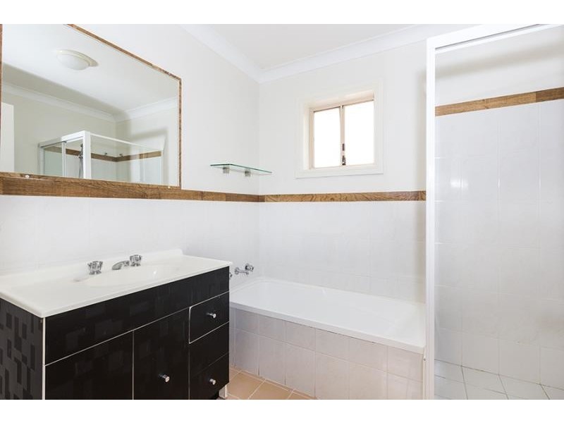 18 Buckleys Rd, Winston Hills NSW 2153